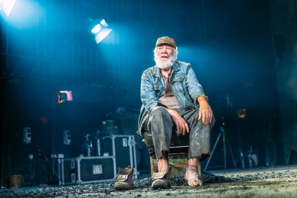 Matthew Kelly as Estragon - Photographer Mihaela Bodlovic