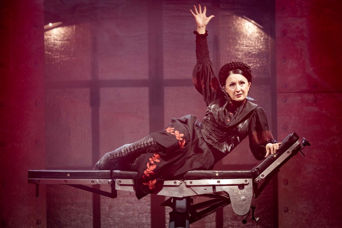 Production photos © Mark Senior